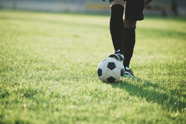 Az utánpótlás titkai – Hogyan nevel Európa új futballcsillagokat?